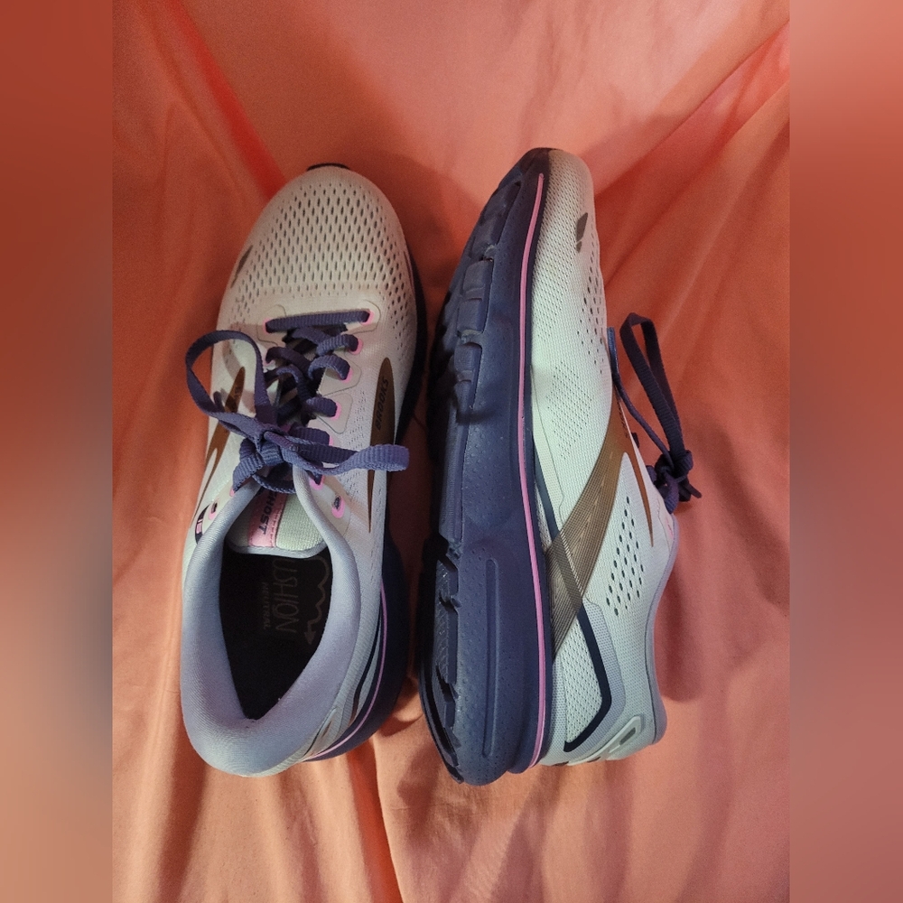 Brooks Ghost 15 Women's Size 7.5 Wide